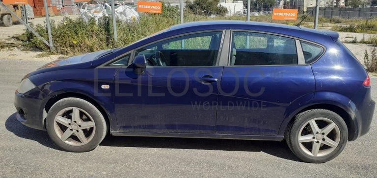 Seat Leon 1.6 TDI · Ano 2012