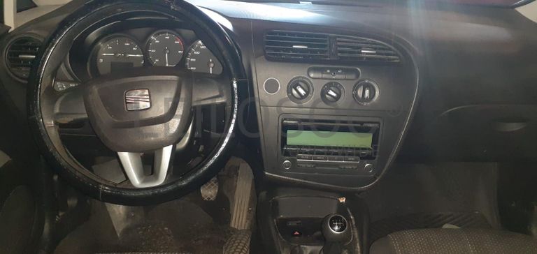 Seat Leon 1.6 TDI · Ano 2012