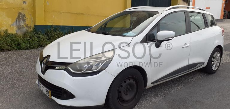 Renault Clio 1.5 DCI · Ano 2014