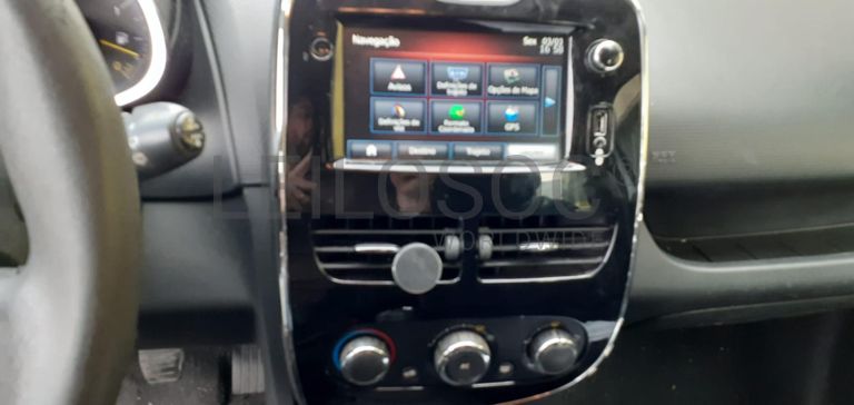 Renault Clio 1.5 DCI · Ano 2014