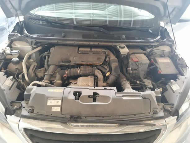 Peugeot 308 SW 1.6 BlueHDI · Ano 2014