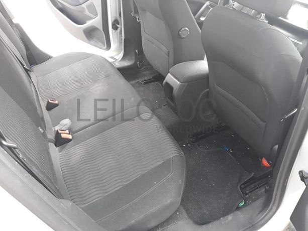 Peugeot 308 SW 1.6 BlueHDI · Ano 2014