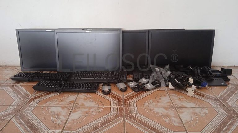 Material Informático ·