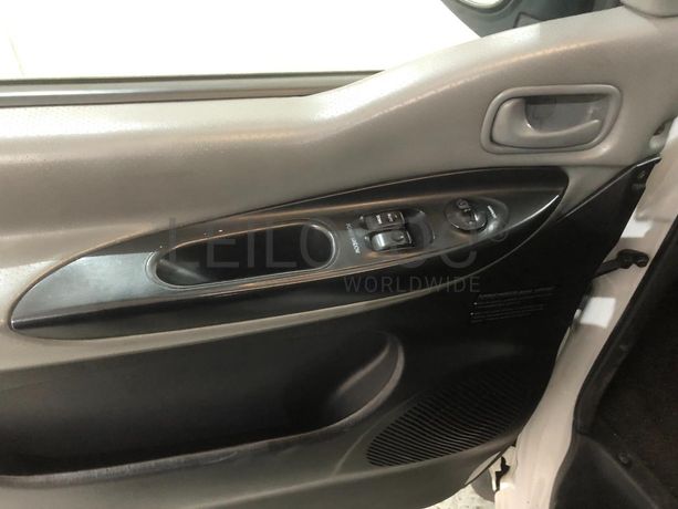 Hyundai H1 · 9 Lugares · Ano 2006