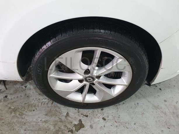 Renault Clio 0.9 TCE · Ano 2018