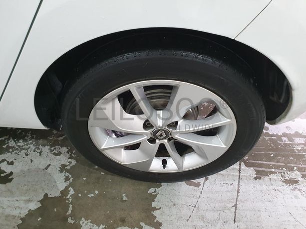 Renault Clio 0.9 TCE · Ano 2018