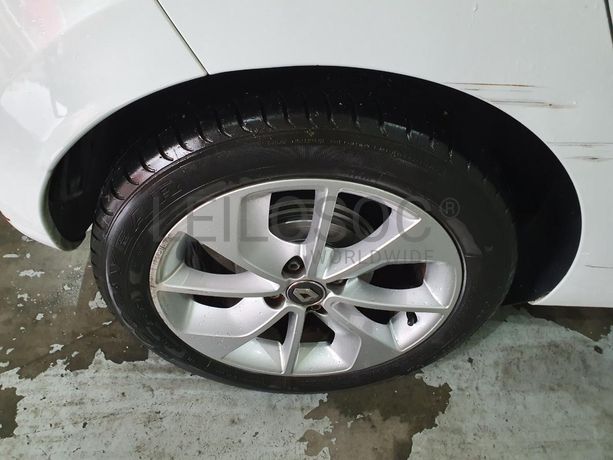 Renault Clio 0.9 TCE · Ano 2018