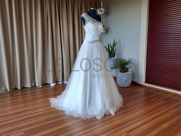 Grande Leilão de Vestidos de Noiva e Cerimónia