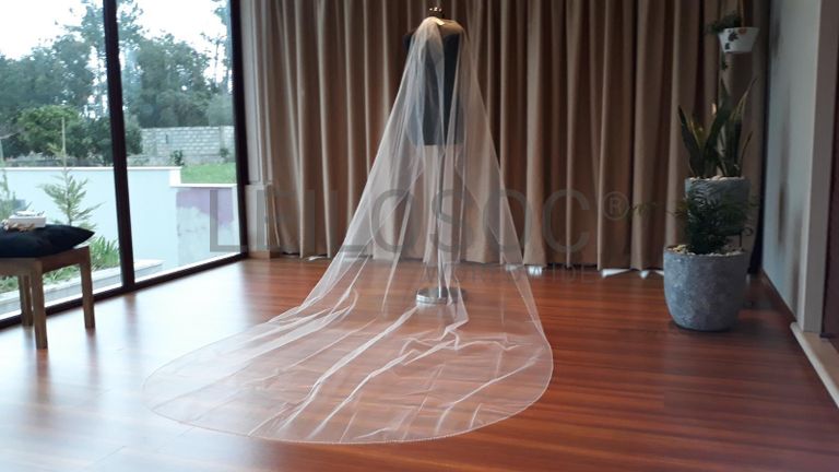 Grande Leilão de Vestidos de Noiva e Cerimónia