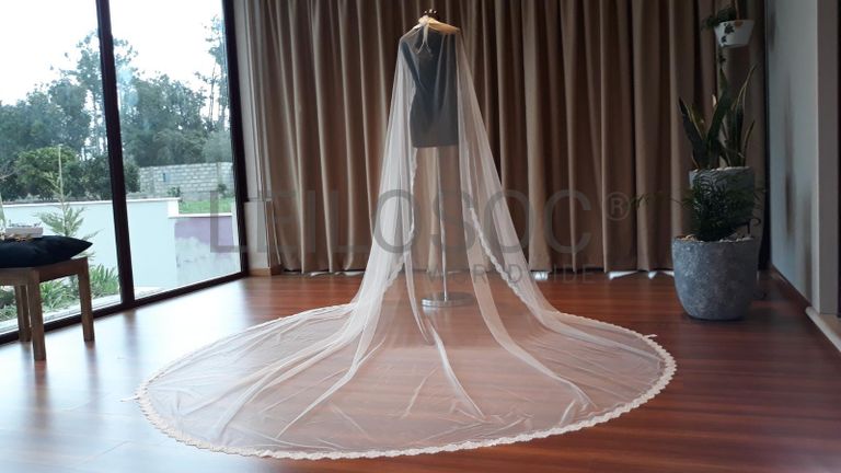 Grande Leilão de Vestidos de Noiva e Cerimónia