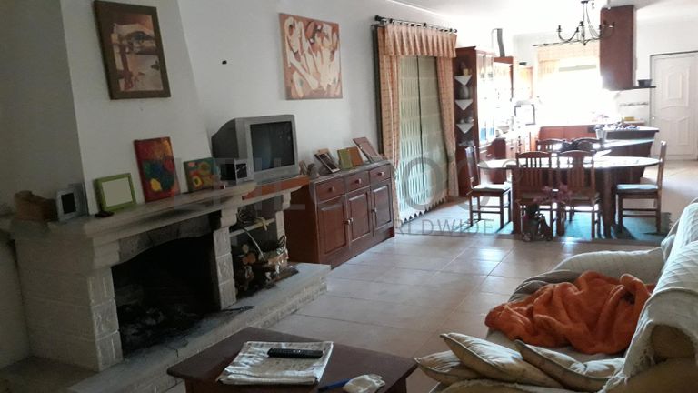 Moradia V3 c/ logradouro · Marinha Grande