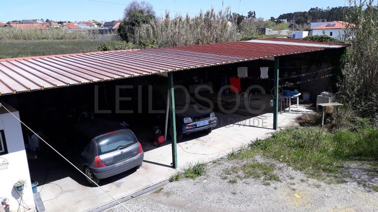 Moradia V3 c/ logradouro · Marinha Grande