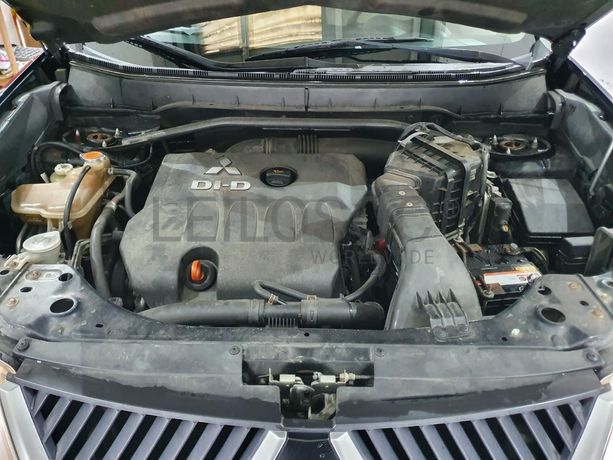 Mitsubishi Outlander 2.0 DI-D · Ano 2007