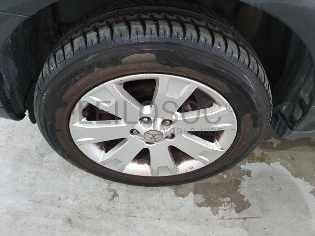 Mitsubishi Outlander 2.0 DI-D · Ano 2007