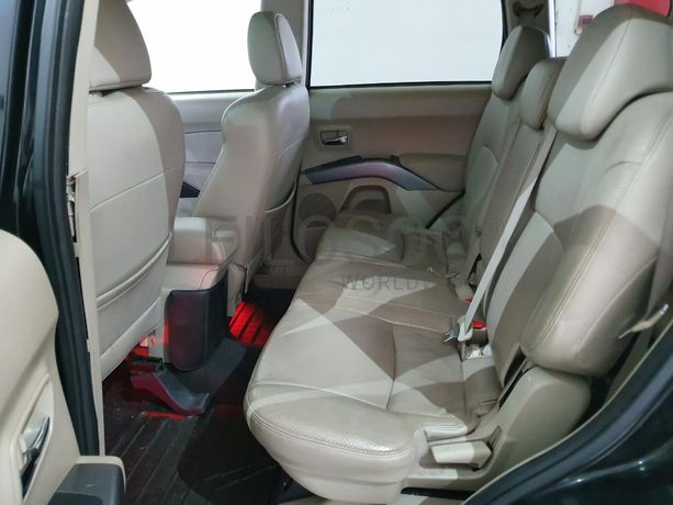 Mitsubishi Outlander 2.0 DI-D · Ano 2007