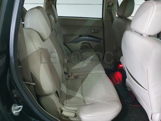 Mitsubishi Outlander 2.0 DI-D · Ano 2007