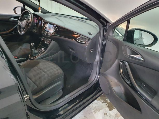 Opel Astra 1.4 Turbo · Ano 2017