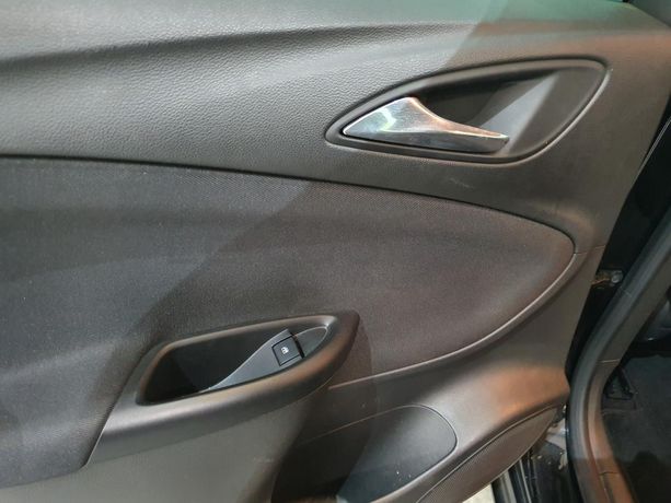 Opel Astra 1.4 Turbo · Ano 2017