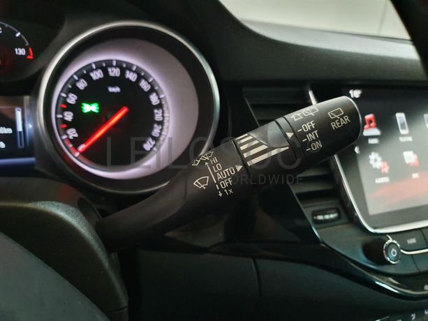 Opel Astra 1.4 Turbo · Ano 2017