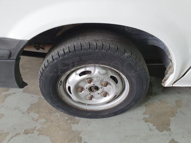 Ford Transit 2.0 DI · Ano 2002