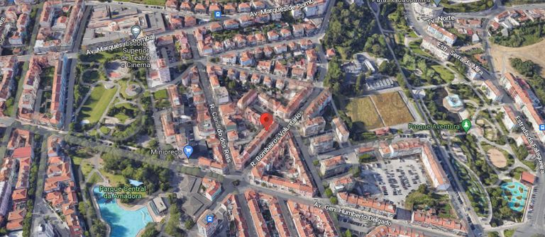 Apartamento T2 c/ logradouro · Amadora