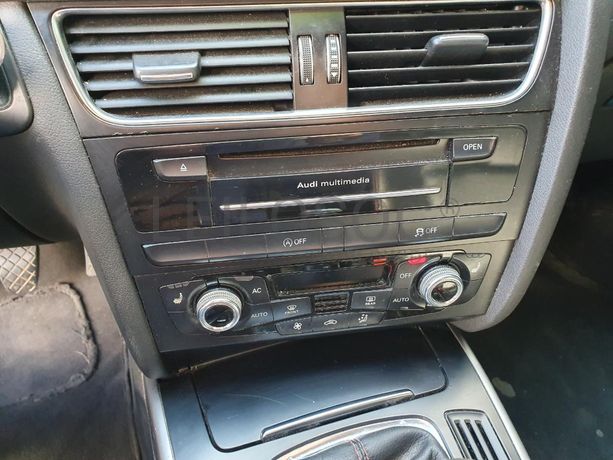 Audi A4 2.0 TDI · Ano 2012