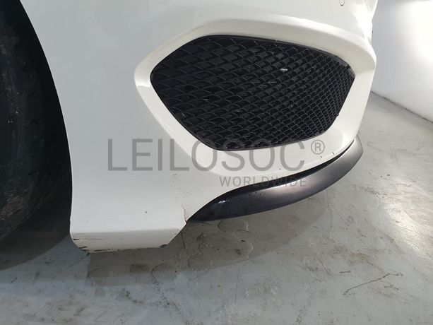 Mercedes-Benz CLA 200 CDI KIT AMG · Ano 2015