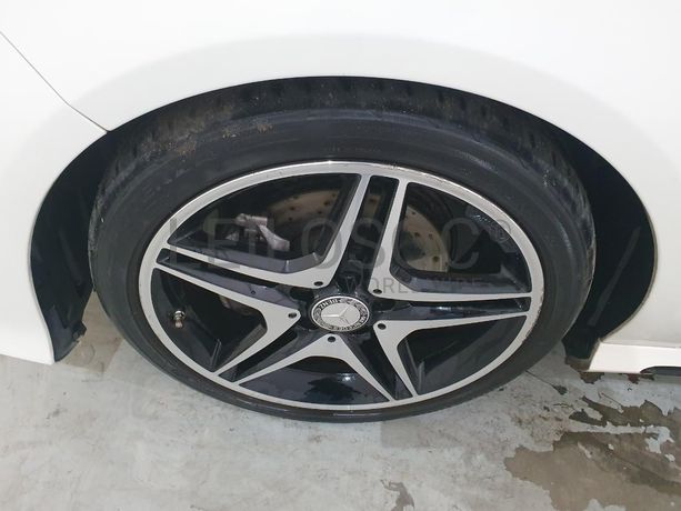 Mercedes-Benz CLA 200 CDI KIT AMG · Ano 2015