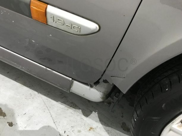 Renault Laguna 1.9 DCI · Ano 2004