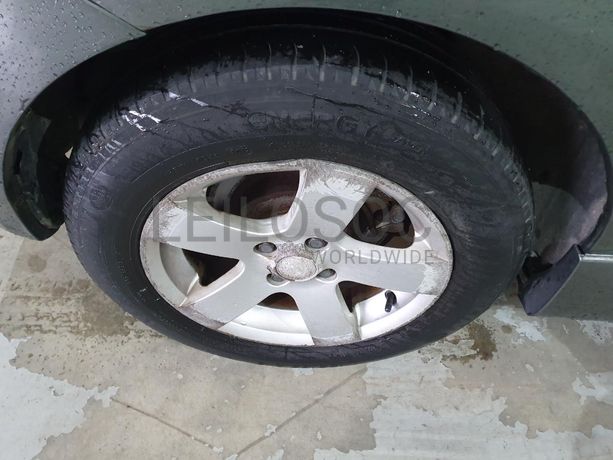 Toyota Corolla 1.4D · Ano 2004