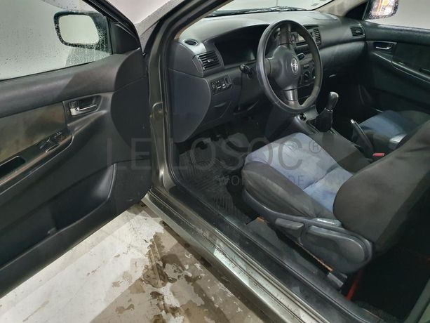 Toyota Corolla 1.4D · Ano 2004