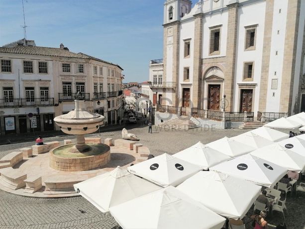 Edifício Histórico · Évora