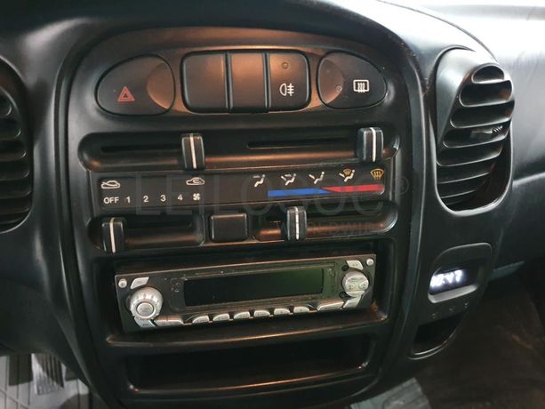 Hyundai H1 2.5 TD · Ano 2000