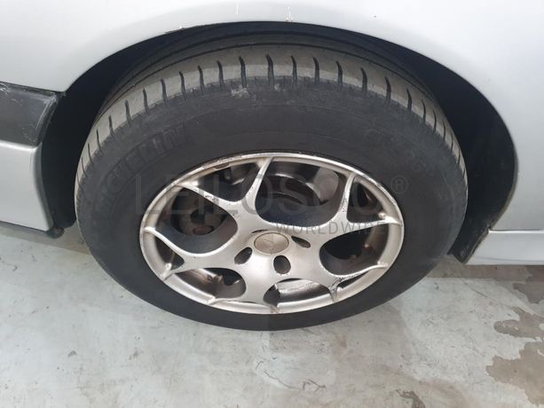 Renault Laguna 1.9 DTI · Ano 1999