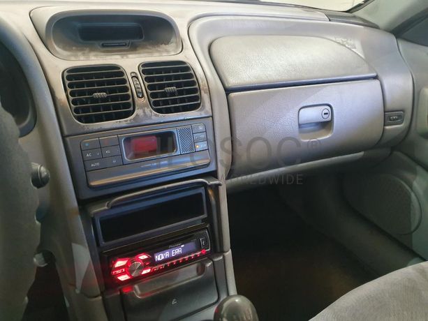 Renault Laguna 1.9 DTI · Ano 1999