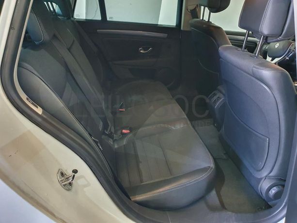 Renault Laguna 2.0 DCI · Ano 2010