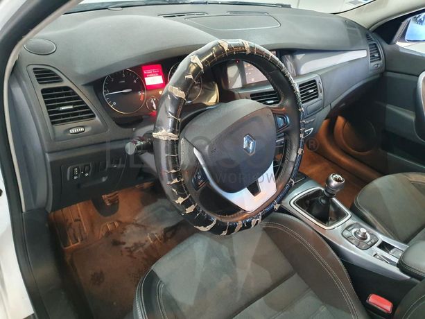 Renault Laguna 2.0 DCI · Ano 2010