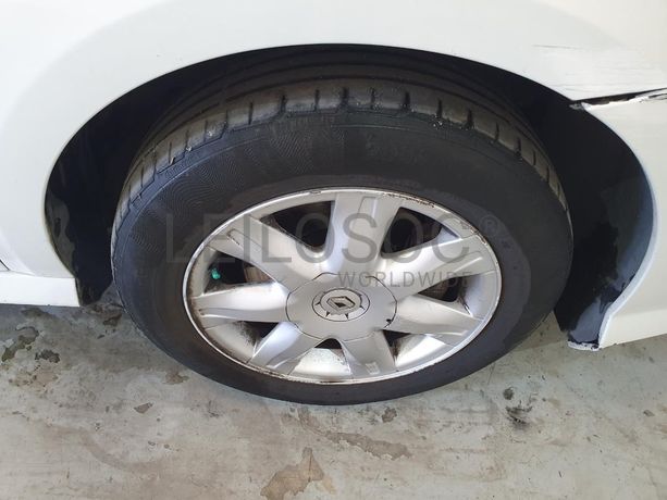 Renault Laguna 2.0 DCI · Ano 2010