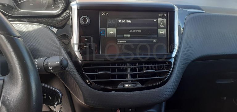 Peugeot 208 1.6 HDI · Ano 2016