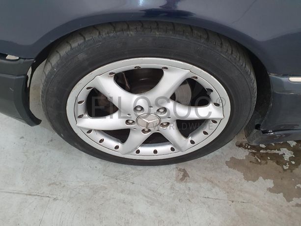 Mercedes-Benz C220 CDI · Ano 1998