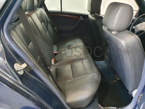 Mercedes-Benz C220 CDI · Ano 1998