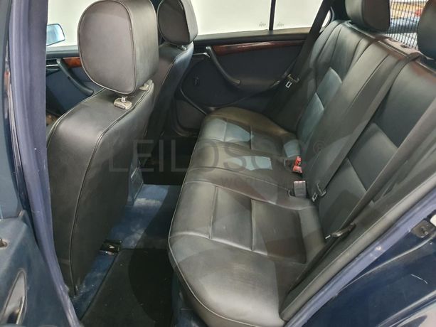 Mercedes-Benz C220 CDI · Ano 1998