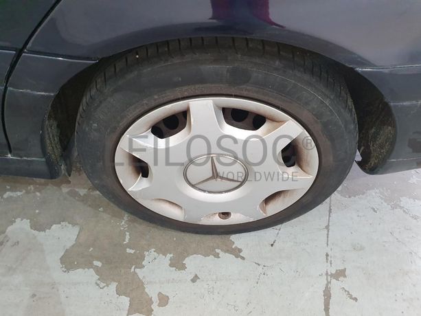 Mercedes-Benz C200 CDI · Ano 2004