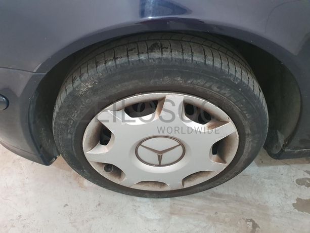 Mercedes-Benz C200 CDI · Ano 2004