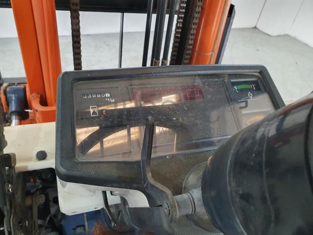 Empilhador Toyota 1500 KG