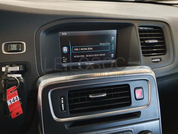 Volvo V60 2.0 · Ano 2011