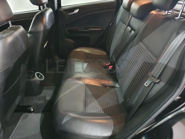 Alfa Romeo Giulietta 1.6 JTD · Ano 2012