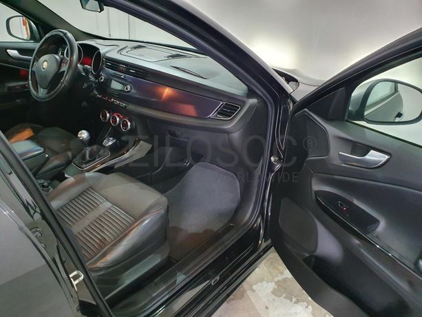 Alfa Romeo Giulietta 1.6 JTD · Ano 2012