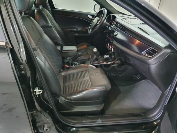 Alfa Romeo Giulietta 1.6 JTD · Ano 2012