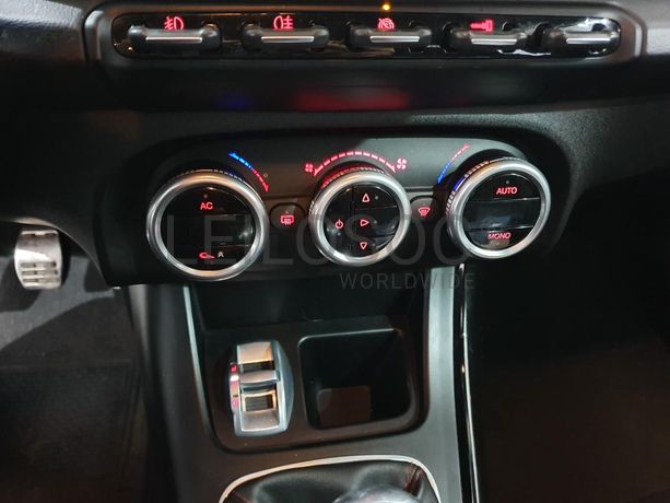 Alfa Romeo Giulietta 1.6 JTD · Ano 2012